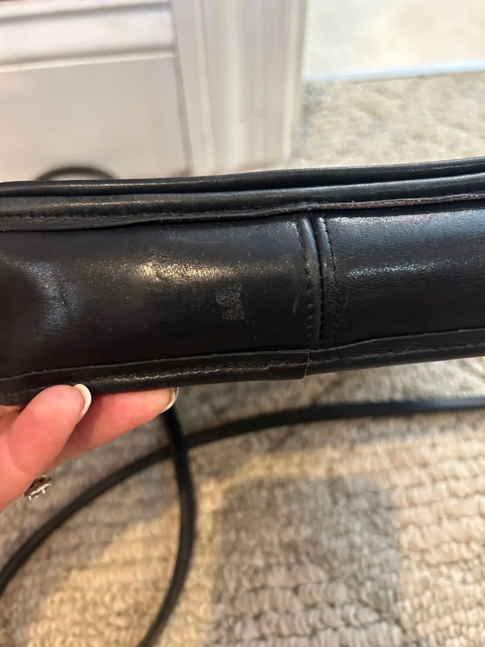 Coach- Vintage Black Leather Crossbody Bag with Turn-Lock Closure - Picture 12 of 13